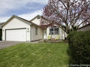 847 SW 12th St, Troutdale, OR 97060