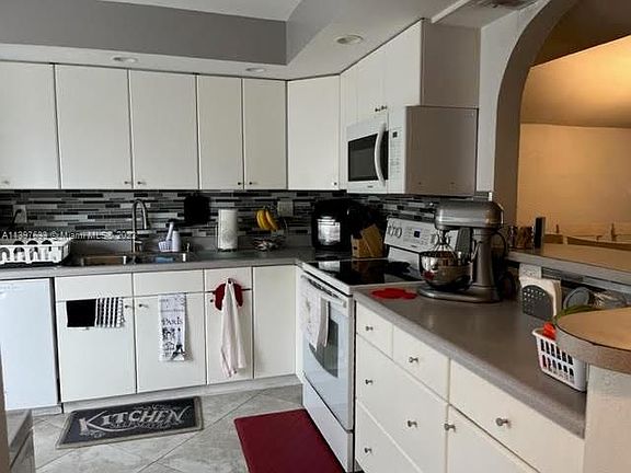 2nd image of 6764 SW 39th Ct #79