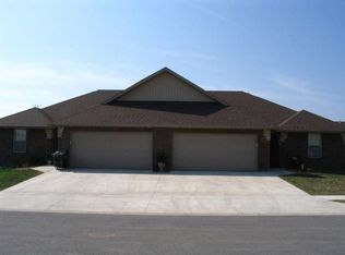 2947 W Swallow St #2947 W, Springfield, MO 65810