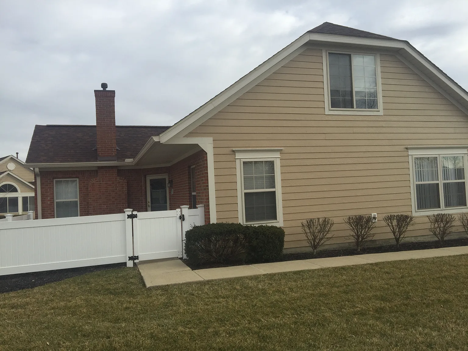 4625 Wenham Park photo 1