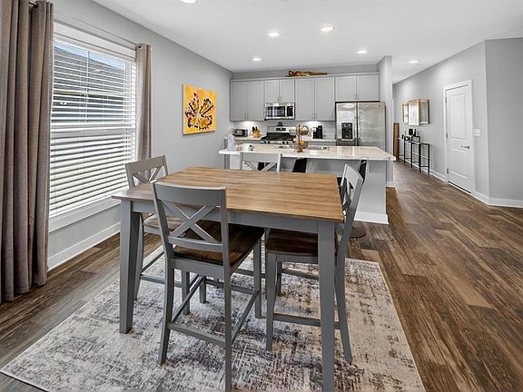 5th image of 2682 Cherry Blossom Ct