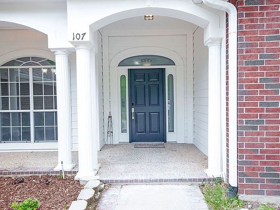 3rd image of 107 Harmony Hill Ct