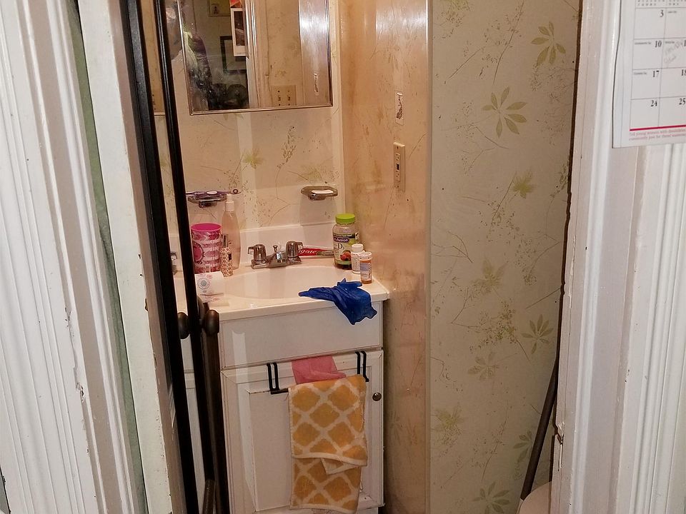 2nd image of 71 Leroy St APT 8