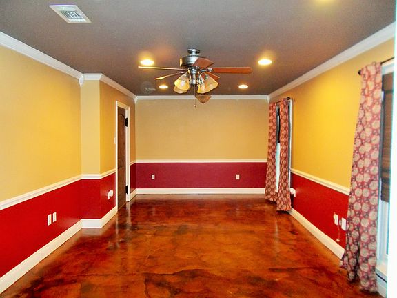 Living room/dining room