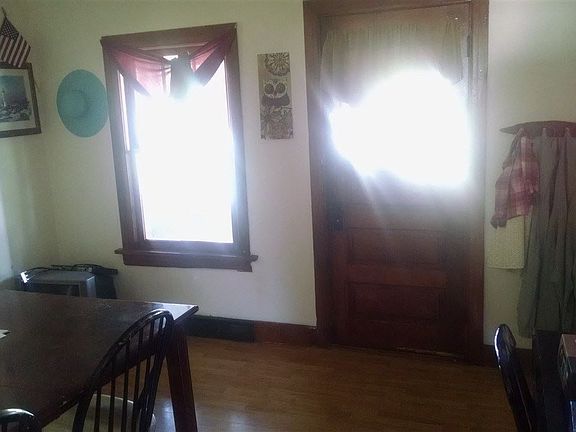 5th image of 515 Wilson Ave