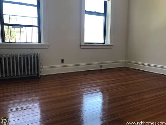 Rented by Realty 2000 Corp | media 26