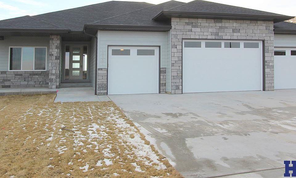 1st image of 10301 Shoreline Dr