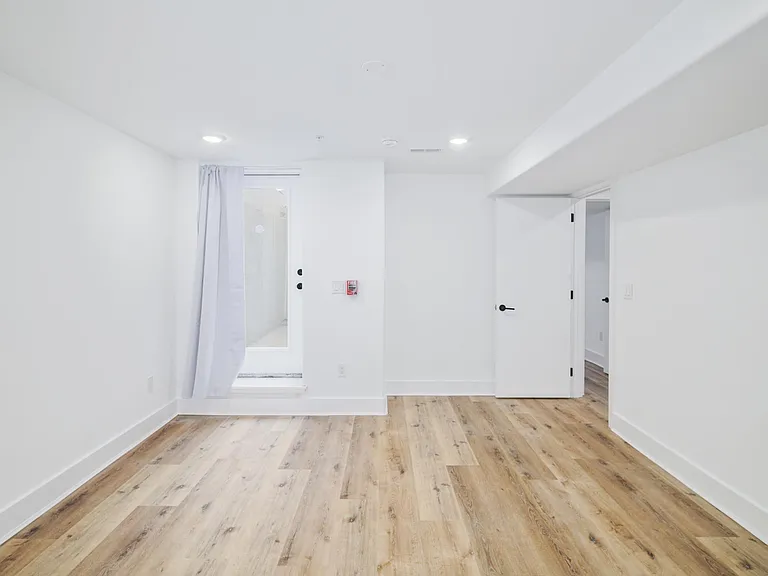 2602 W Oxford St #1 — Photo 22