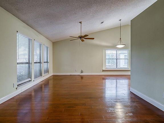 3rd image of 6809 Vero Dr