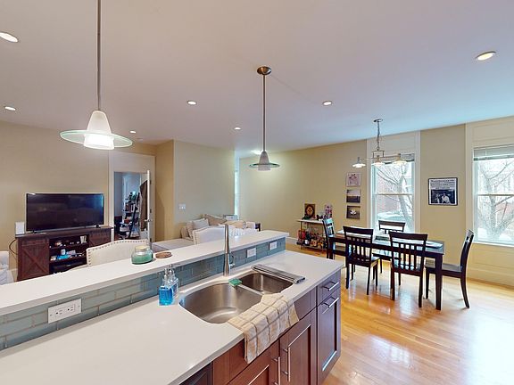 5th image of 8 Marine Rd APT 1A