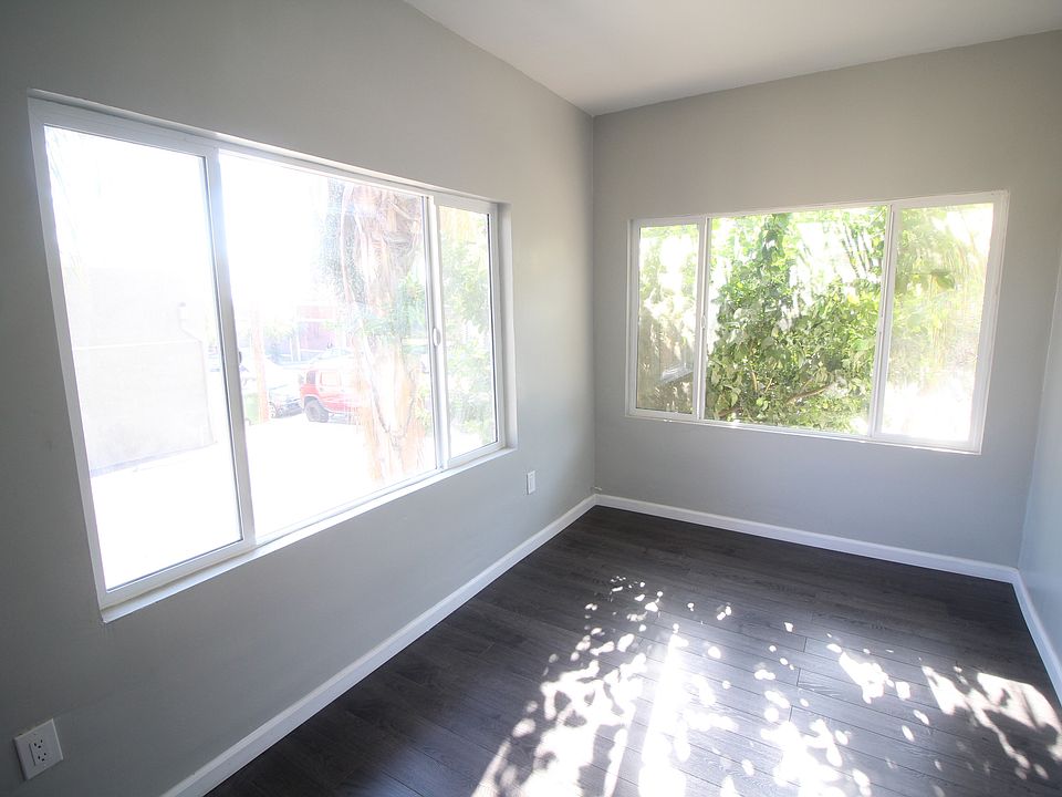 2nd image of 419 1/4 Solano Ave