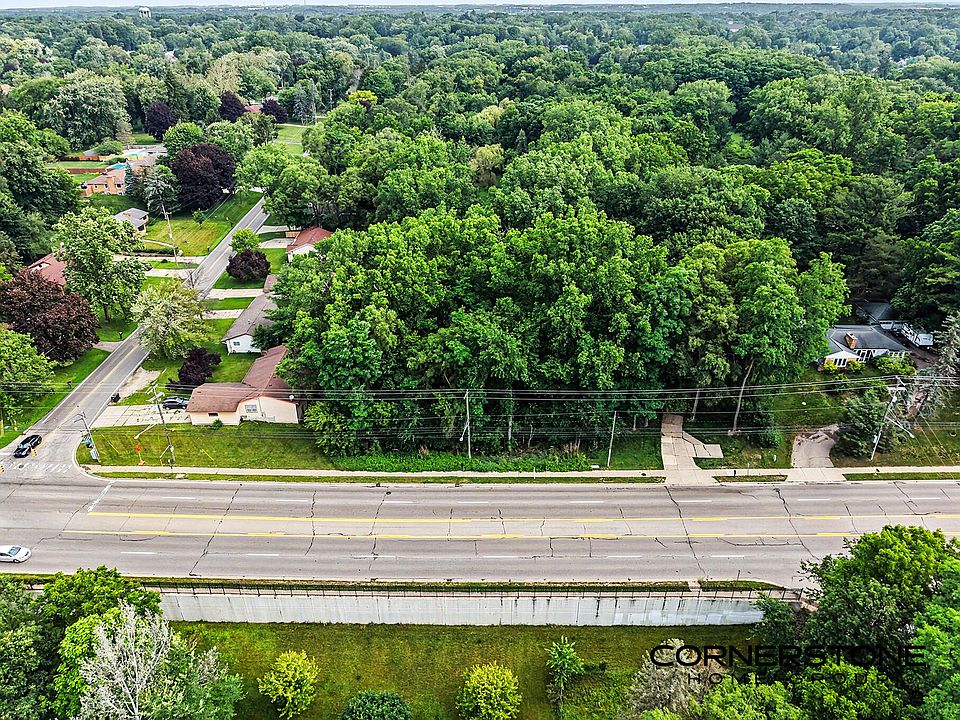 1st image of 2345 Lake Michigan Dr NW