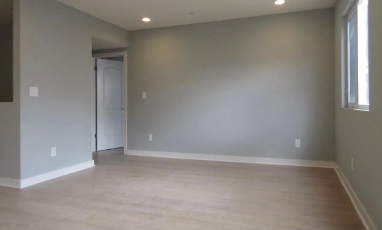 625 N Mariposa Ave — Photo 3
