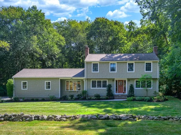 14 High St, Southborough, MA 01772