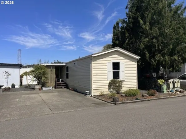 1000 N 8th St, Reedsport, OR 97467