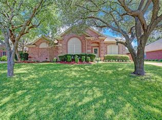 1024 Shady Hill Ln, Burleson, TX 76028
