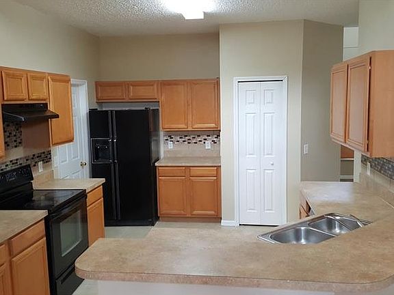 2nd image of 446 Big Sioux Ct