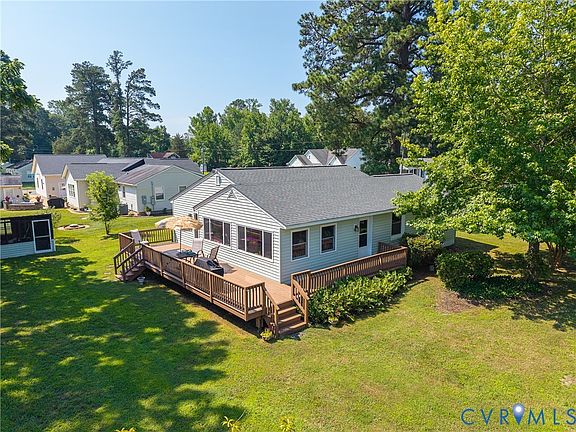 2nd image of 430 Pine Tree Rd