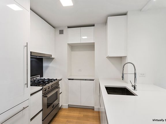 4th image of 301 W 53rd St APT 18F