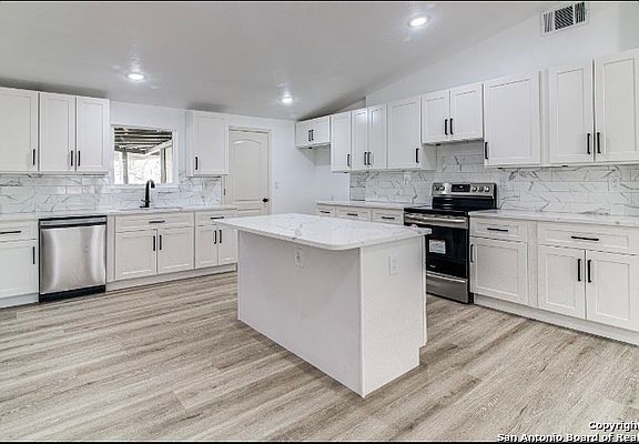 5th image of 418 SPOFFORD AVE