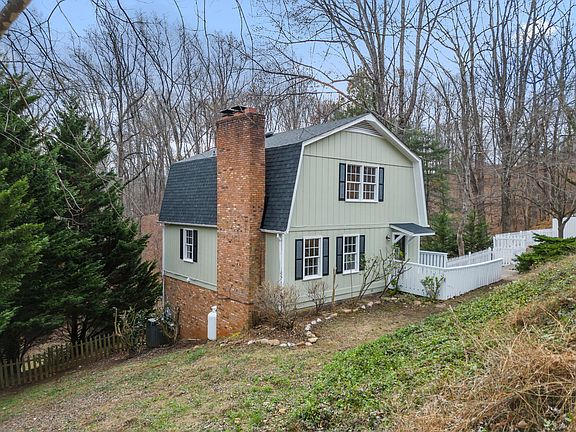 2nd image of 112 Autumn Cir