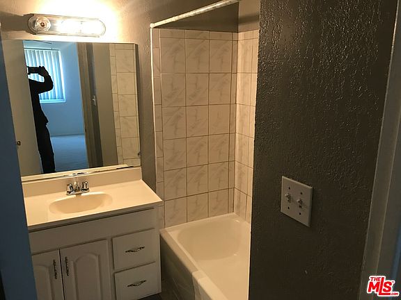5th image of 222 E Tamarack Ave APT 24