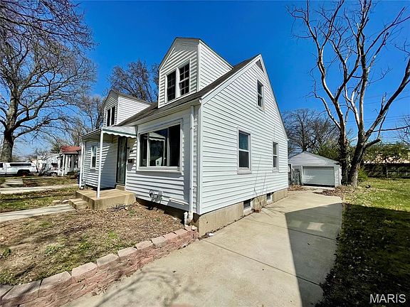 3rd image of 1908 Wismer Ave