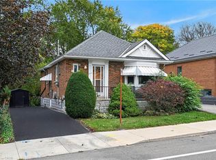 603 Upper Wentworth St, Hamilton, ON L9A 4V1