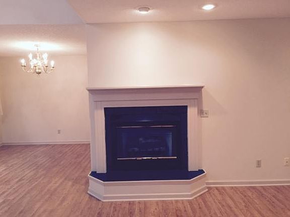 4th image of 514 Willowbrook Trce