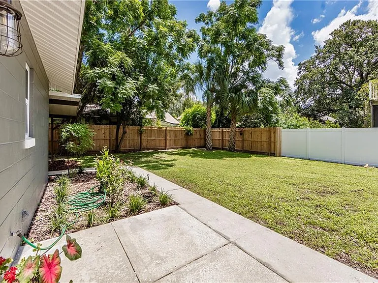 817 Laurel Ave — Photo 12