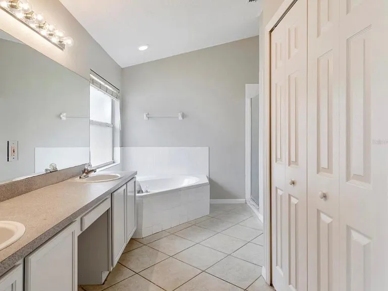 5725 Hawklake Rd — Photo 13