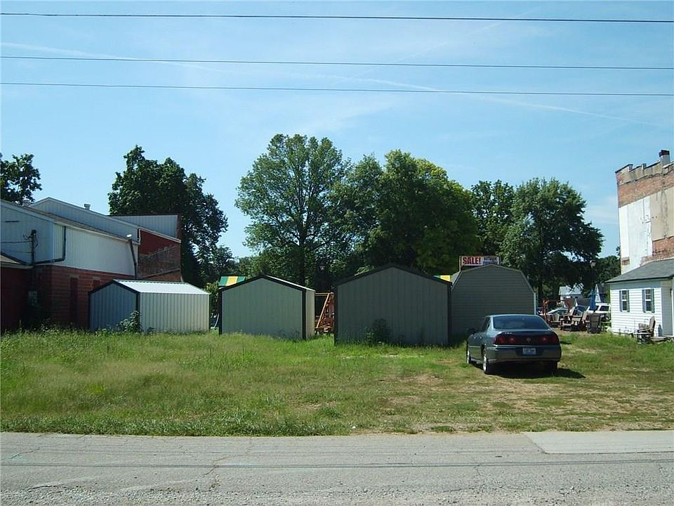 2nd image of 316 Jackson St