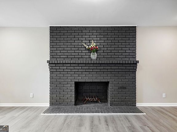 4th image of 3583 Steinhauer Rd NE