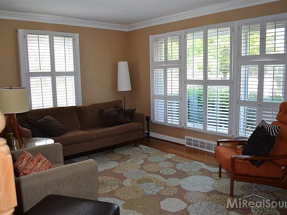 3rd image of 4406 Sedgemoor Ave