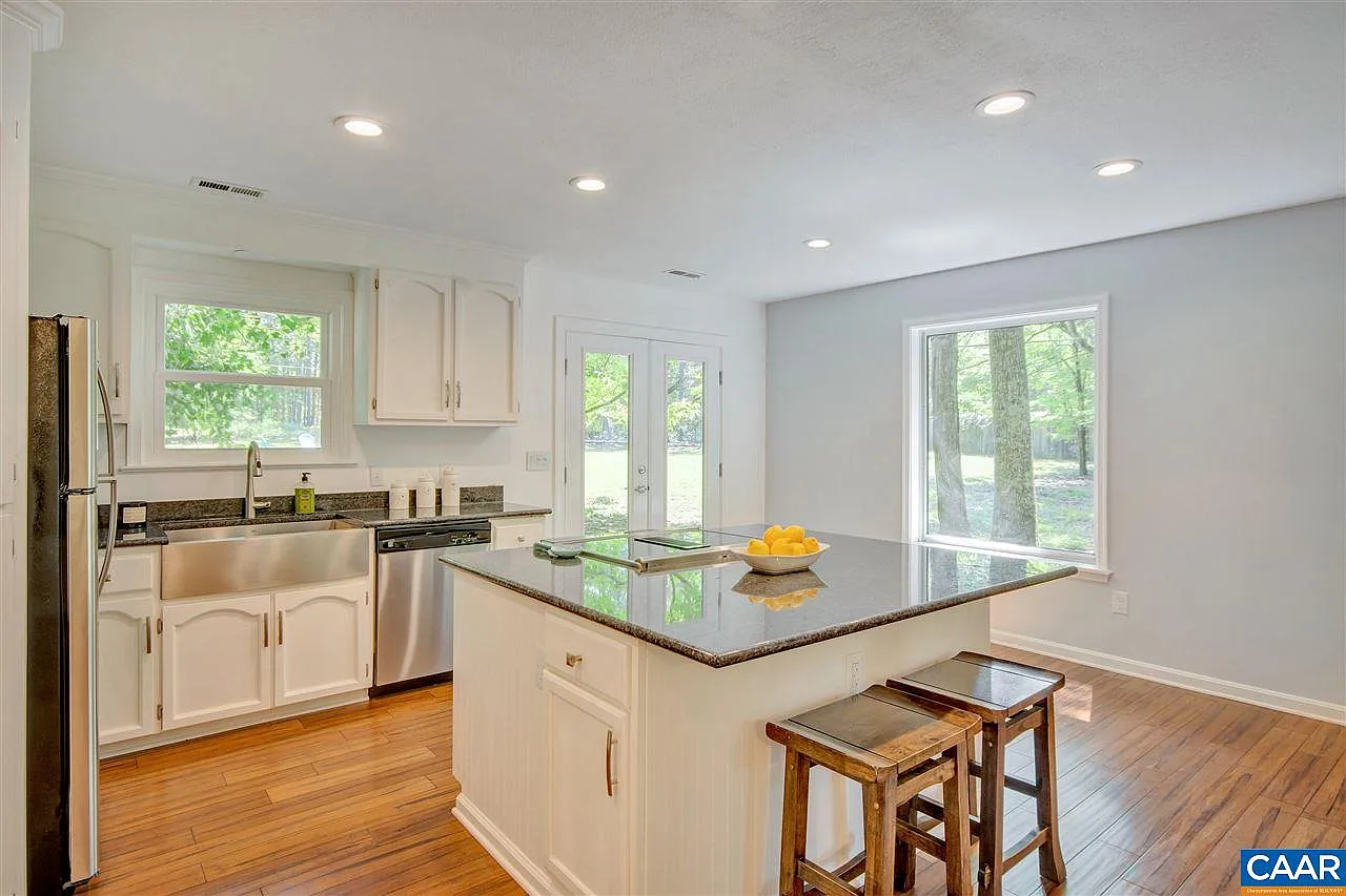 4495 Mill Run Ln photo 1