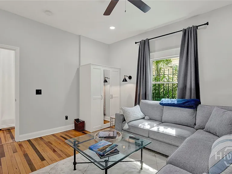809 E Bolton St — Photo 29
