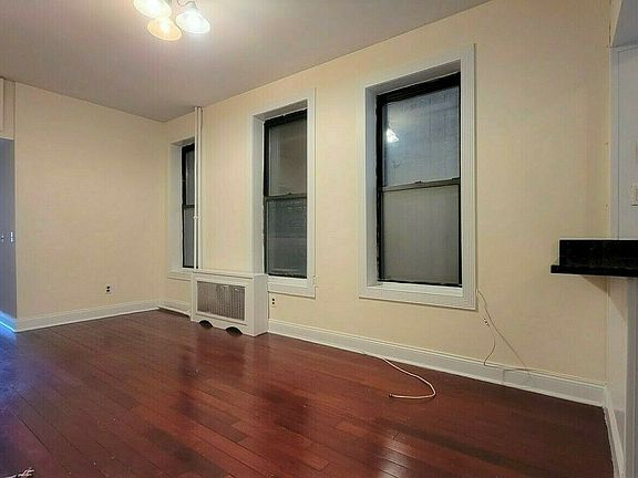 3rd image of 201 E 10th St APT 6A