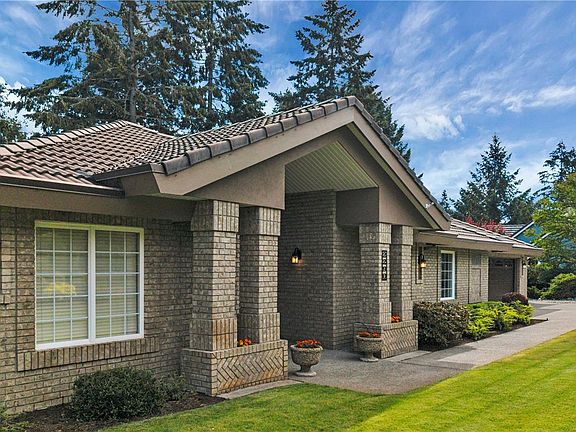 4th image of 2290 Coventry Pl