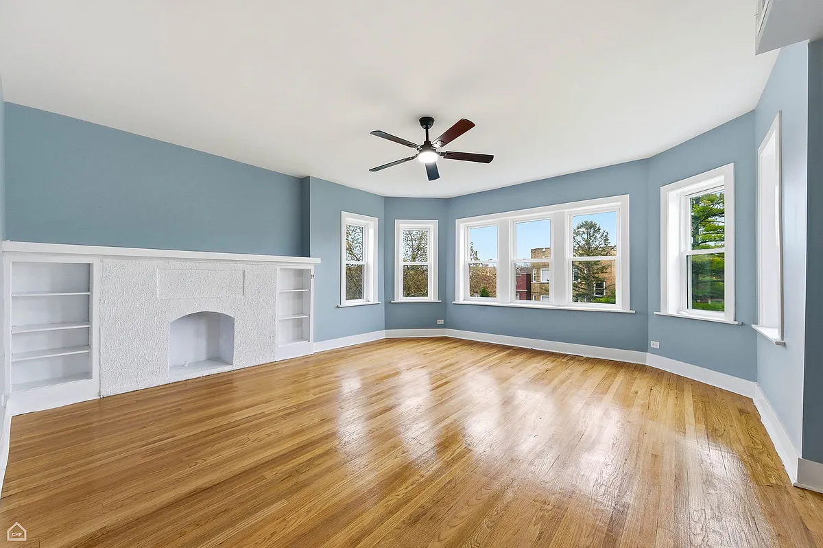 Building Photo - 7824 S Euclid Ave #1