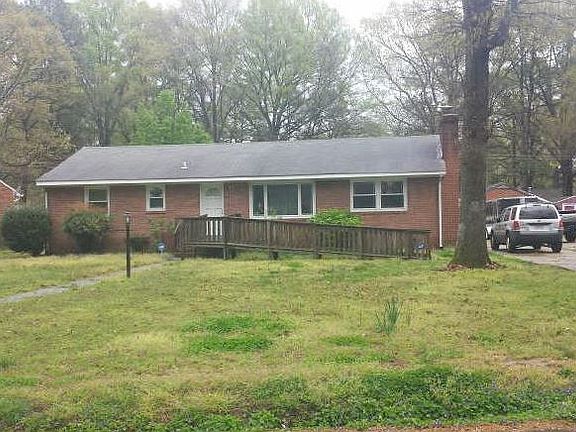 3rd image of 833 Circlewood Dr