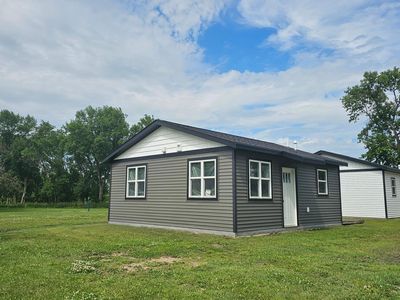 201 10th Ave SE, Pipestone, MN, 56164