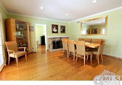4th image of 23509 Baltar St