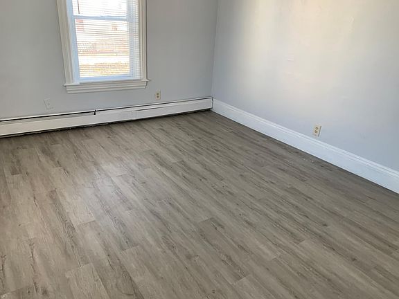 5th image of 138 Lincoln Ave APT 1