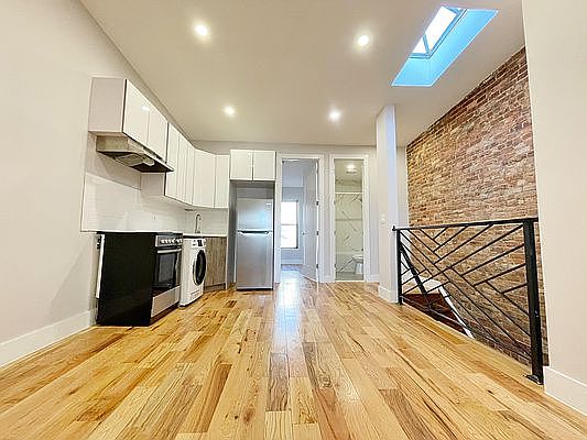 1st image of 293 Mac Dougal St #3