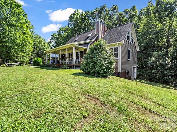 3rd image of 382 First Broad Dr