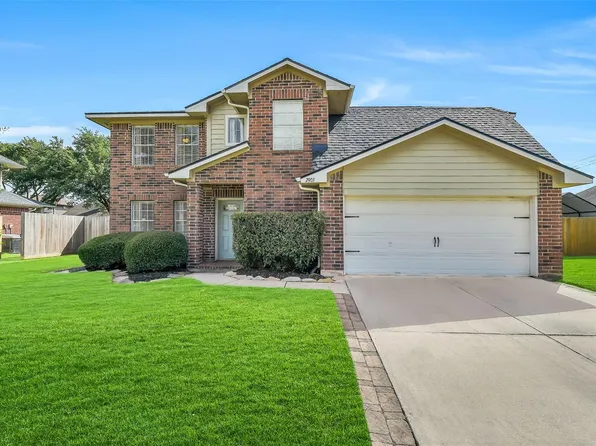 2903 Queen Victoria St, Pearland, TX 77581