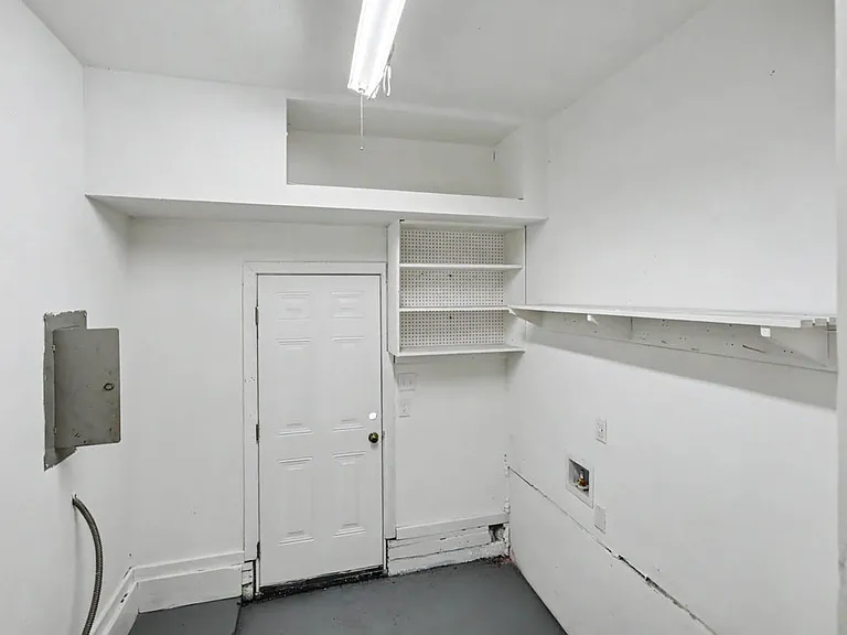 1221 Burlington Rd — Photo 22