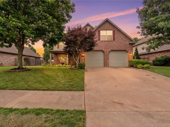 4299 W Morning Mist Dr, Fayetteville, AR 72704