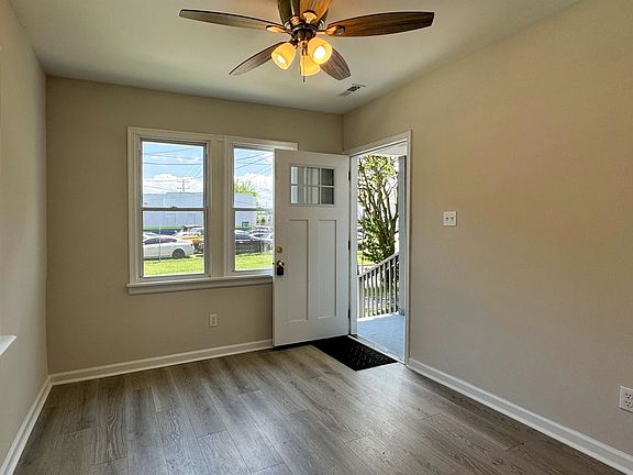 4th image of 2503 Gosnold Ave
