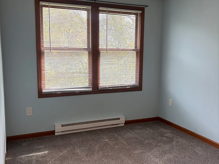 155B Pennsylvania Ave E — Photo 10
